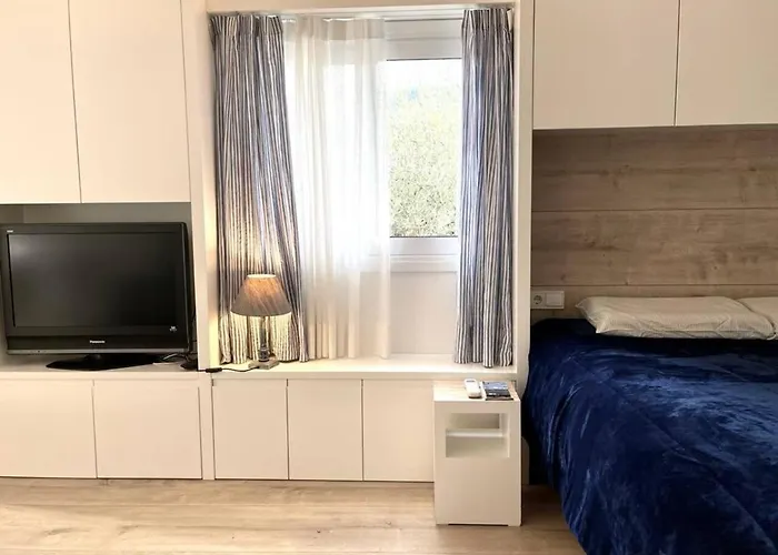 Loft Centrico De Diseno En Con Patio 카다케스